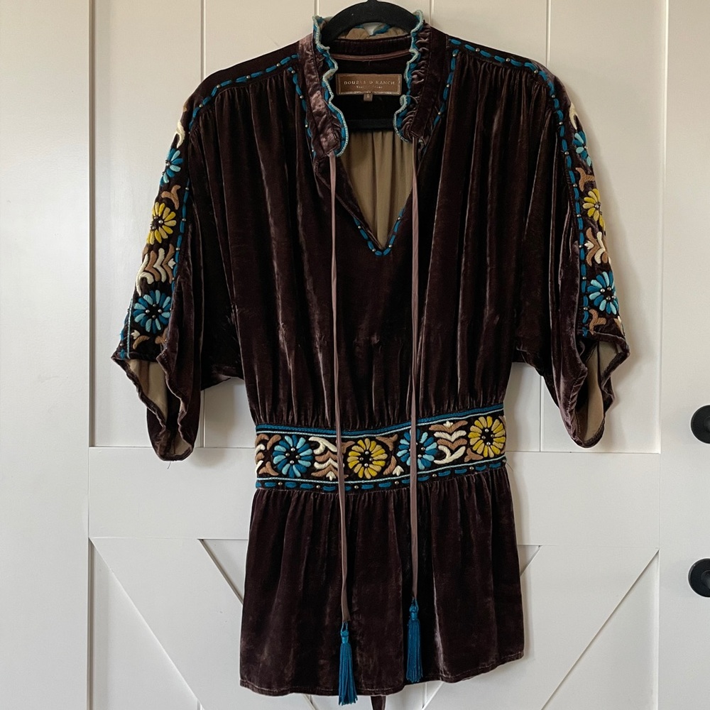 DOUBLE D RANCH BROWN EMBROIDERED VELVET BLOUSE L